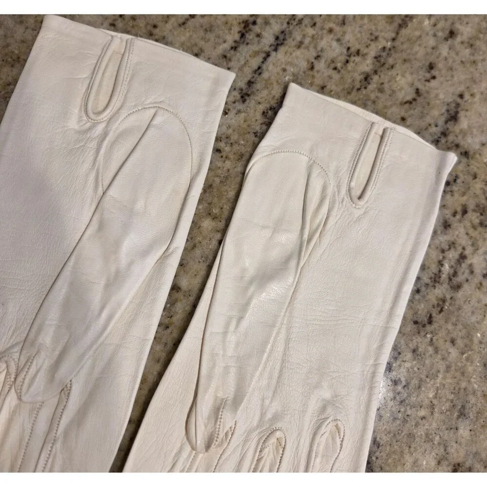 Vintage Womens Size S Off-White Leather Gloves Short Formal